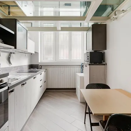 Guesthost - Comfortable Loft Citta Studi * Milão