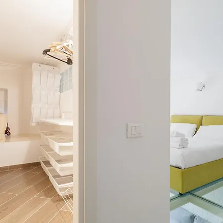 Guesthost - Comfortable Loft Citta Studi Milão