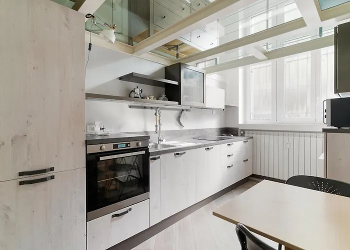 Apartment Guesthost - Comfortable Loft Citta Studi *