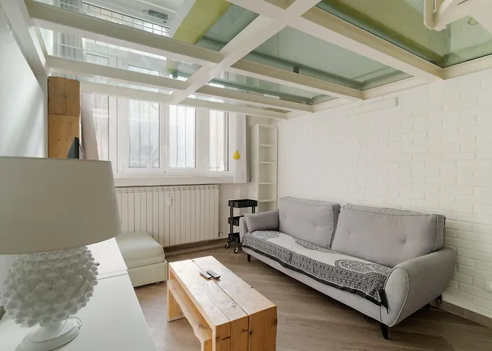 Apartment Guesthost - Comfortable Loft Citta Studi Milan