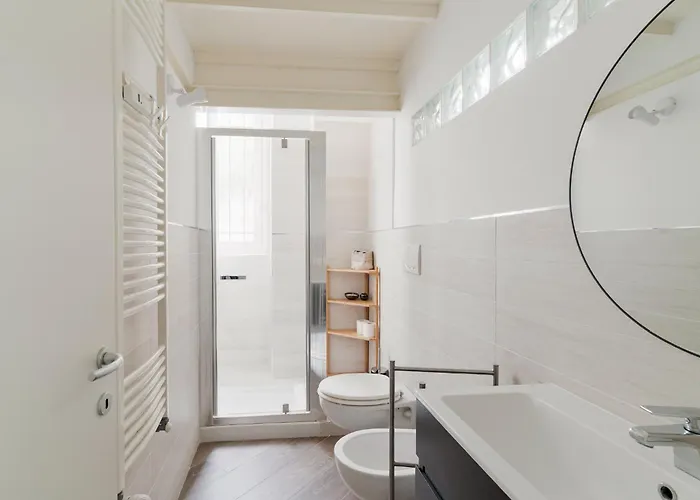 Guesthost - Comfortable Loft Citta Studi Apartment *