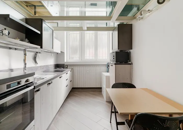 Guesthost - Comfortable Loft Citta Studi * Milano