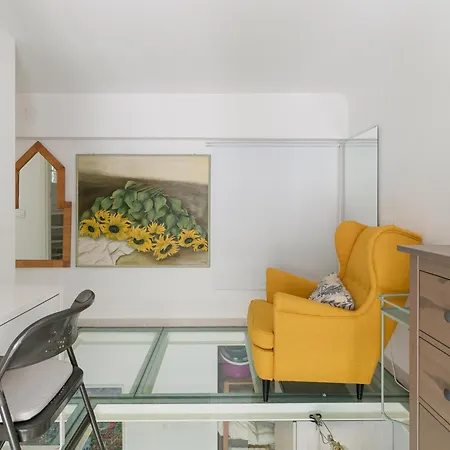 Guesthost - Comfortable Loft Citta Studi Appartement